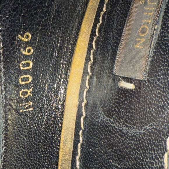 Authentic Louis Vuitton Bee High Heel Sandals 9.5 w/box - Picture 7 of 16